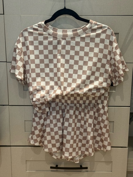 Other - Checkerboard Peplum Short Sleeve Top - Cream & and Skirt Set